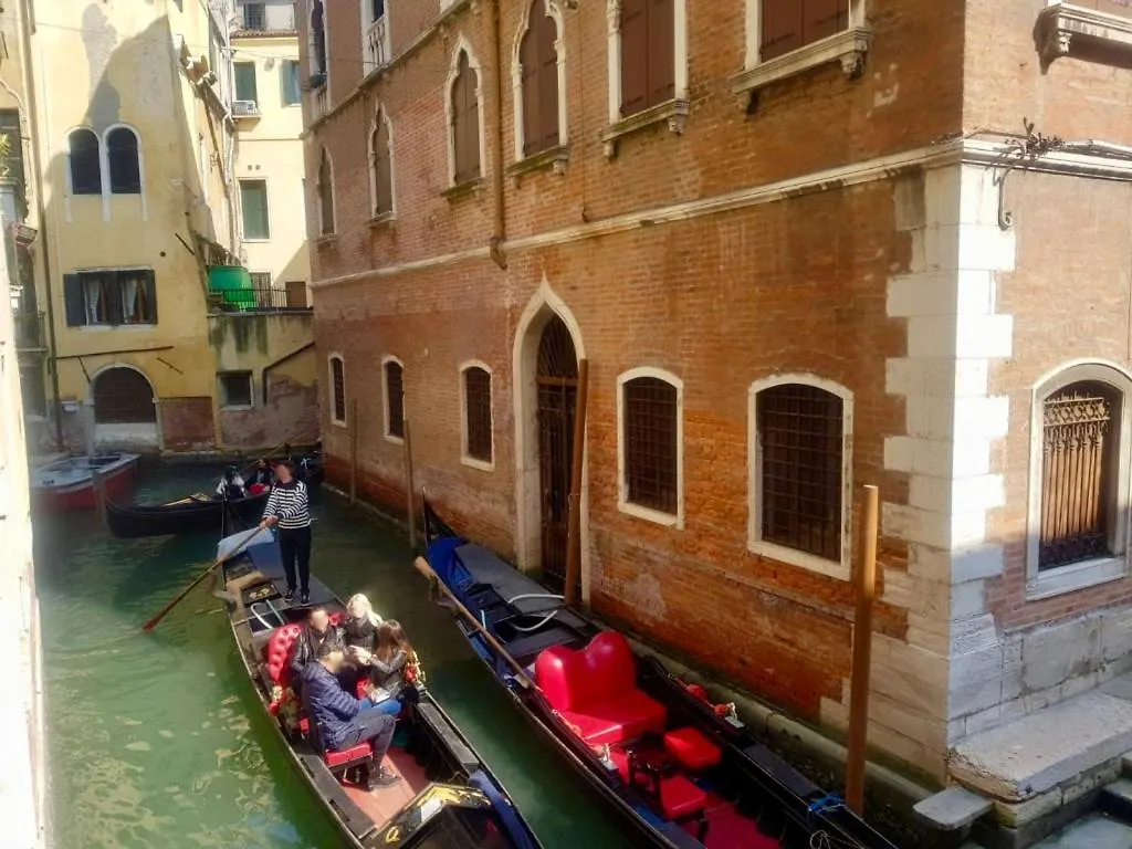 San Zaccaria Apartment Venice